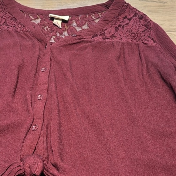 Knox Rose Button Down Blouse Round Neck Tie Front Lace Shoulder Maroon Women's S - Picture 5 of 7